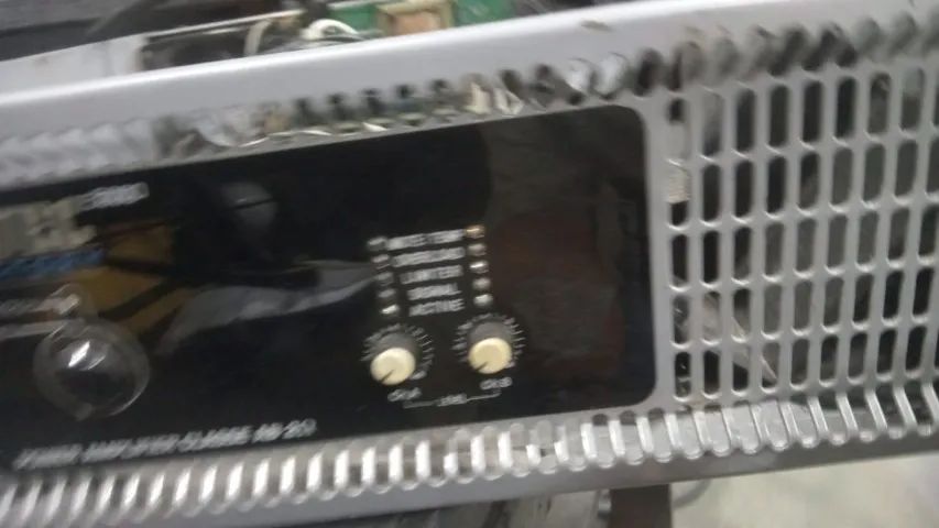 Amplificador HNTEC 5600