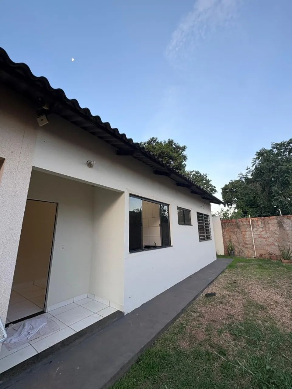ALUGA SE CASA NOVA 1 QUARTO COM QUINTAL - 612 SUL - PORTÃO ELETRÔNICO - Foto 2