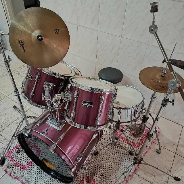 Bateria Pearl Forum Series (Shell Pack) vinho - Instrumentos