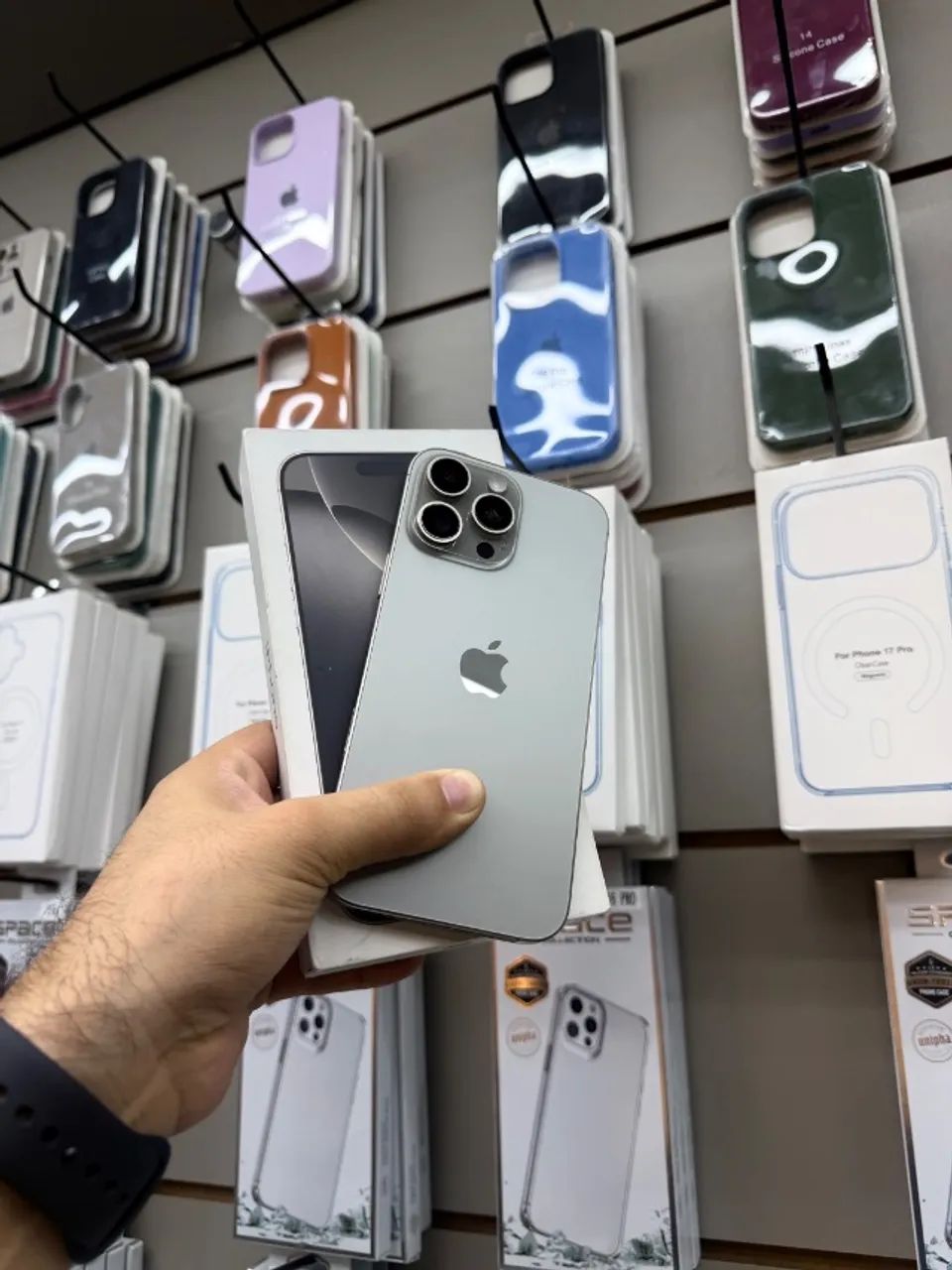 iPhone 16 Pro Max Semi Novo