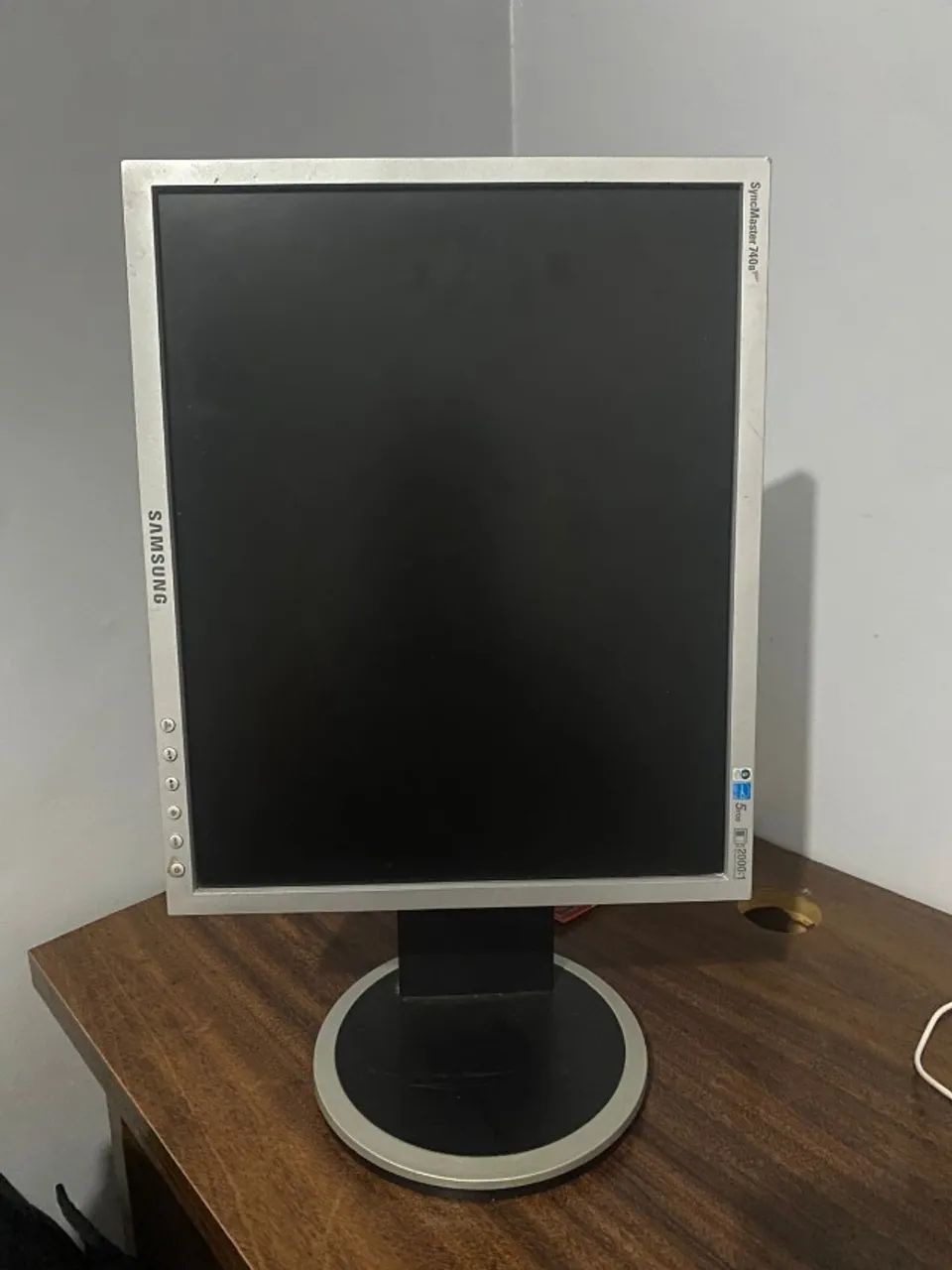 Monitor Samsung 740B Plus LCD de 17 polegadas com ajuste de altura, rotação 90º - Foto 2