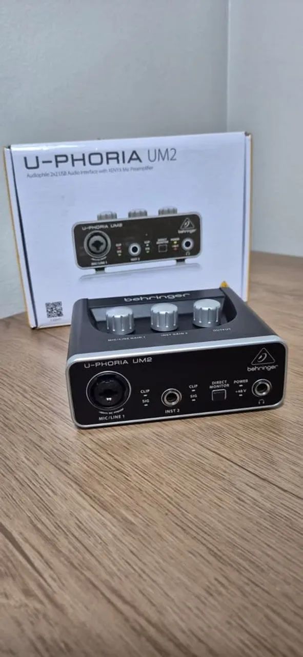 Interface de Áudio Behringer UM2 - Foto 2
