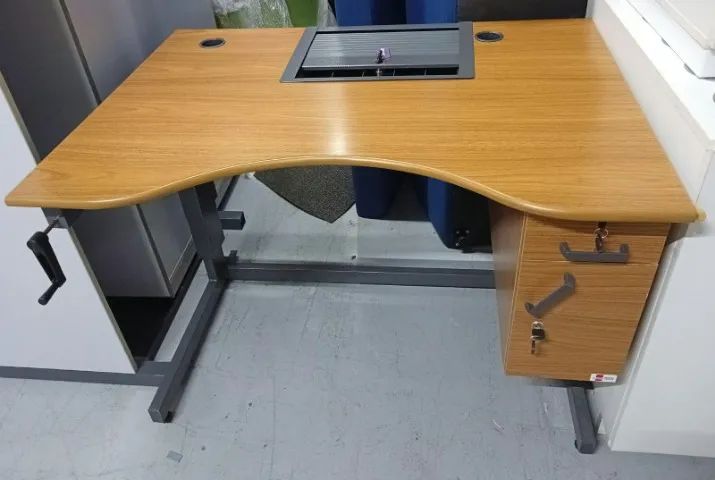 Mesa de check-out com regulagem de altura - Foto 3