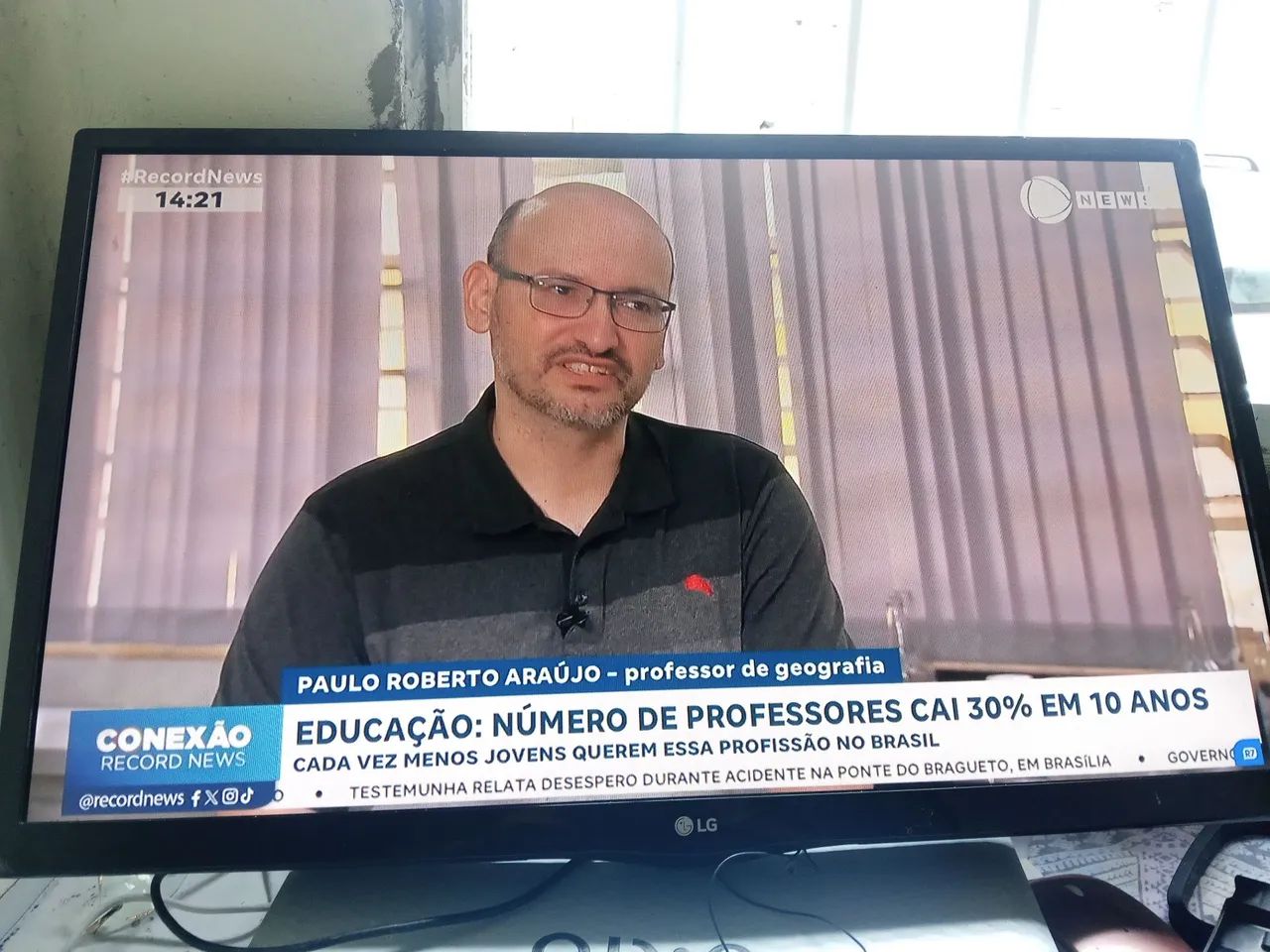 Tv LG 28 polegadas com conversor integrado  - Foto 3