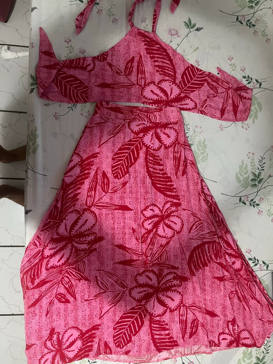 Cj de saia é top e vestido 