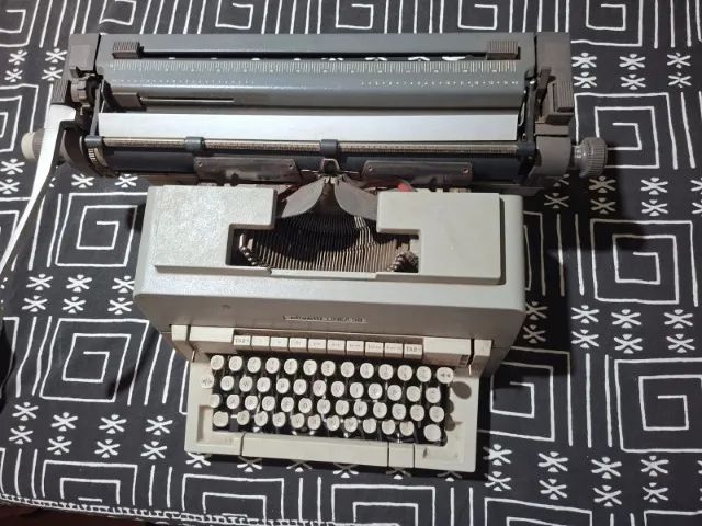 Máquina de escrever Olivetti Linea Vintage Antiquario  - Foto 3