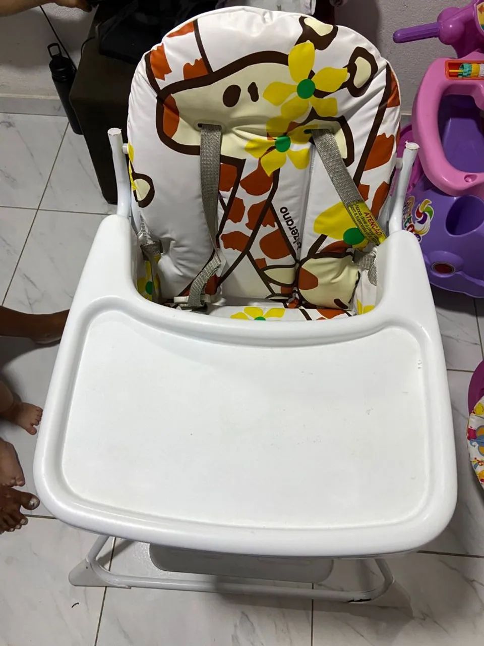 Cadeirinha de alimentação 