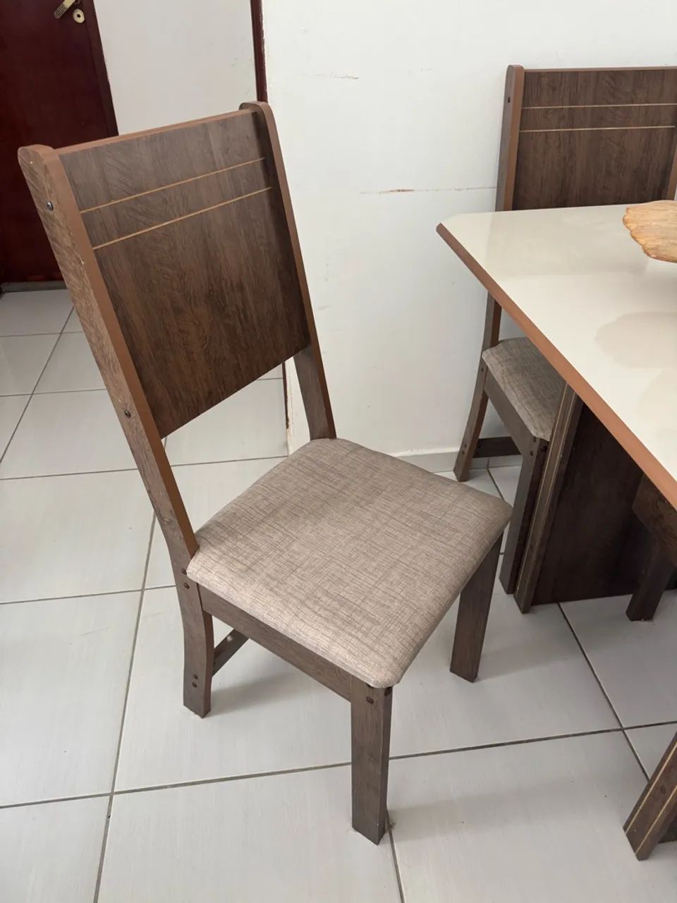 Mesa com 4 cadeiras - Foto 4