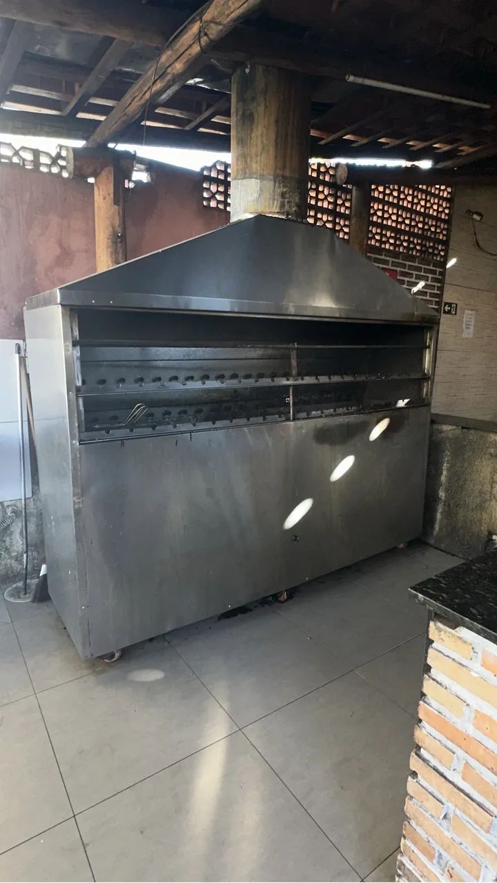 Churrasqueira Elétrica Giratória