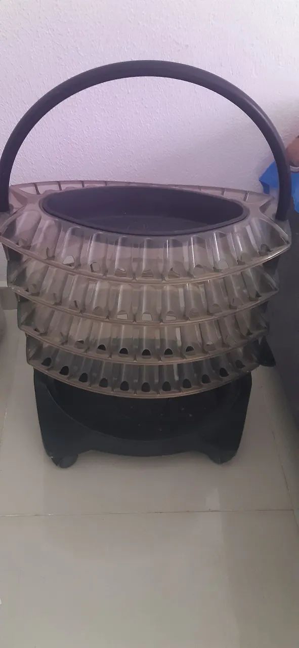 Vendo expositor de esmaltes 