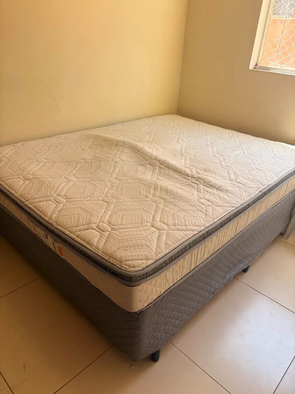 Cama box com colchão seminova  - Foto 2