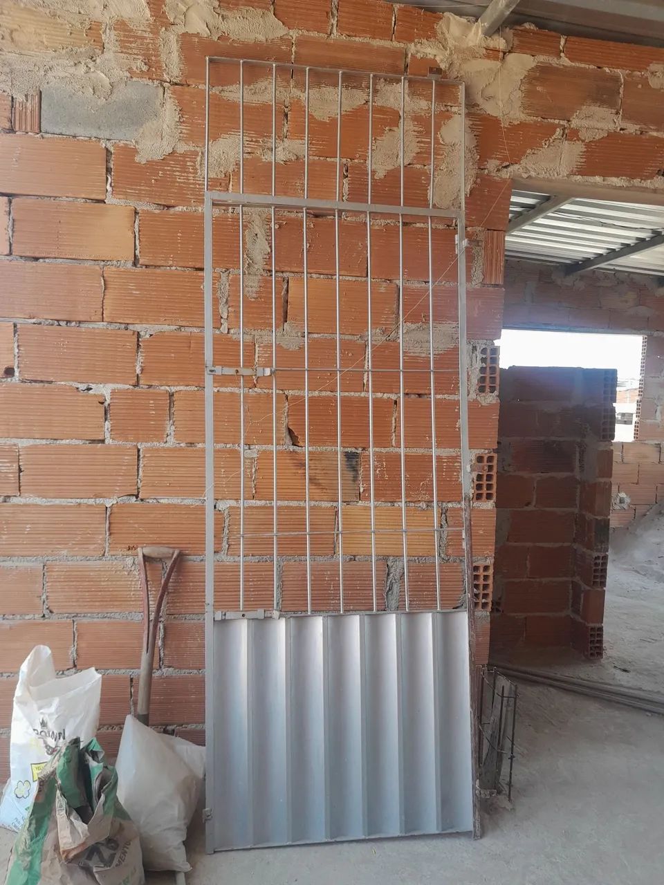LoVendo portão com grade