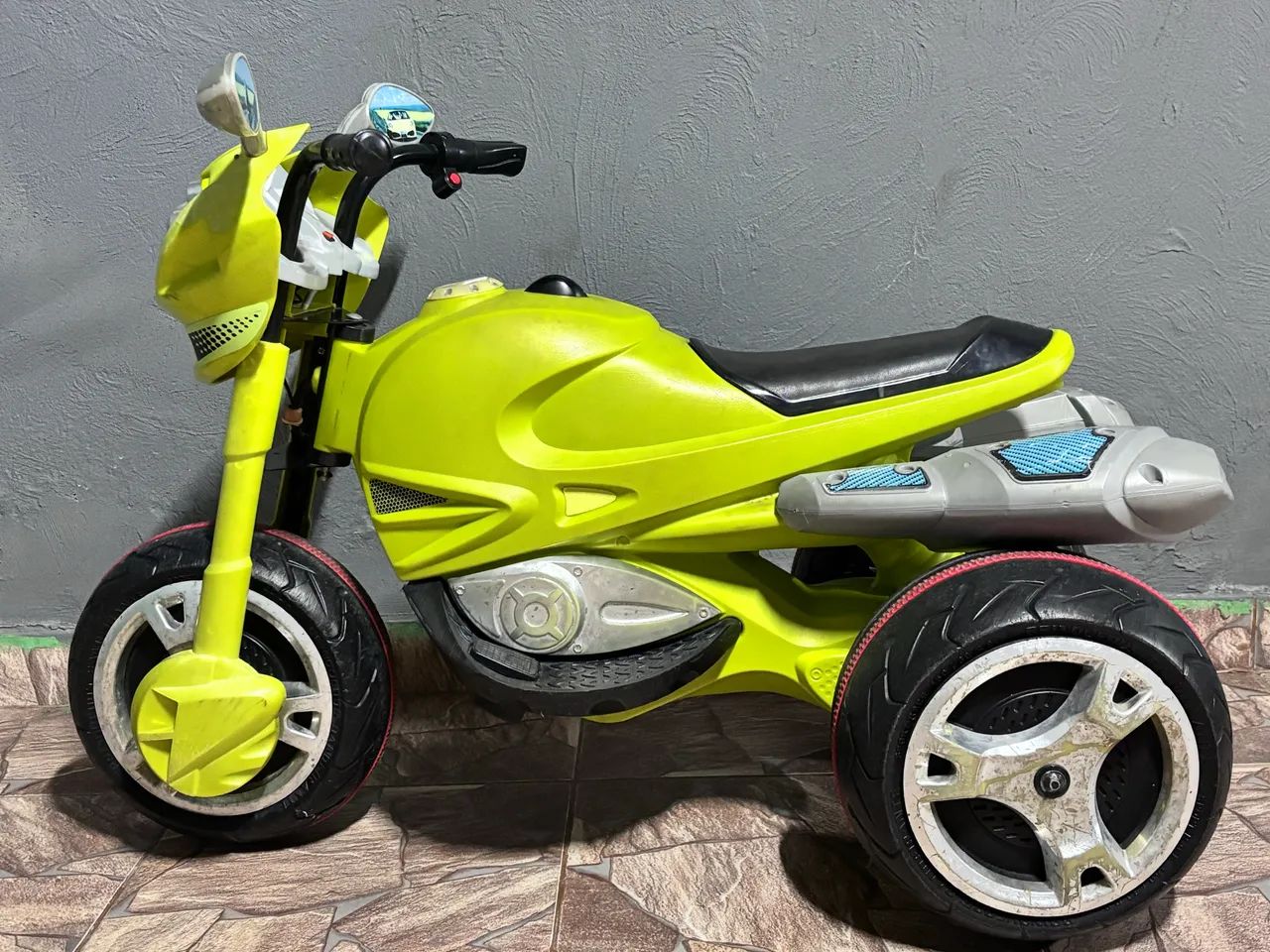 Moto Elétrica Infantil **Valor Negociável **