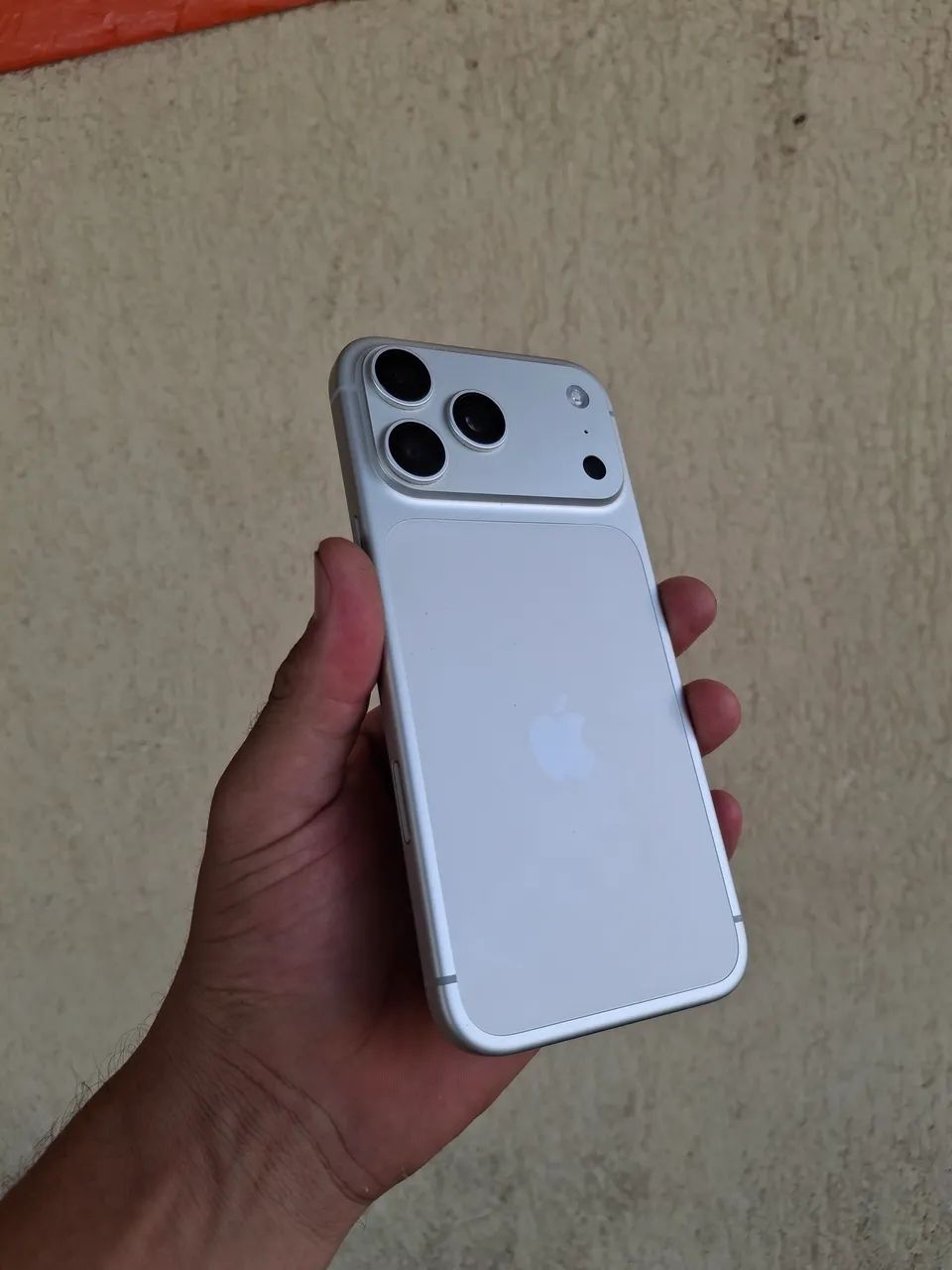 iPhone 17 pro Max Silver  - Foto 2