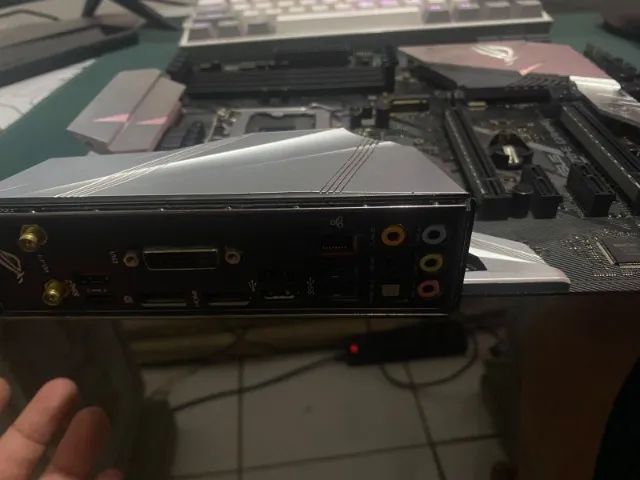 Placa-mãe ASUS ROG Strix Z370-E Gaming - Foto 2
