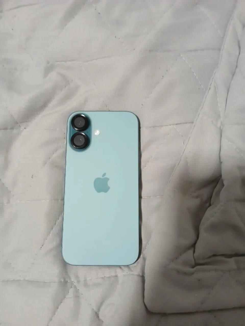 iPhone 16 128g. 5 meses de uso e saúde da bateria 100%. Com nota fiscal.