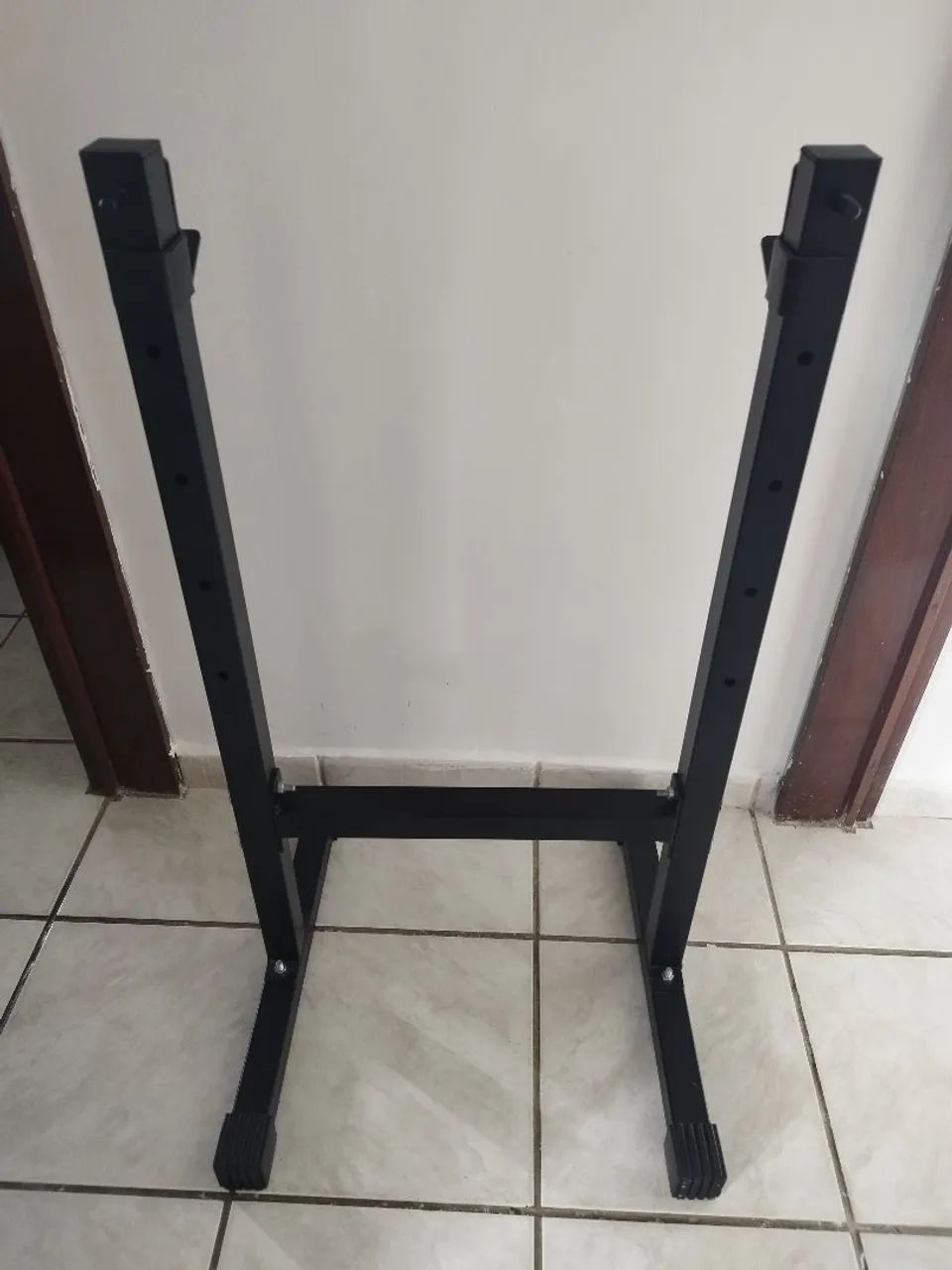 Suporte barra de exercícios 