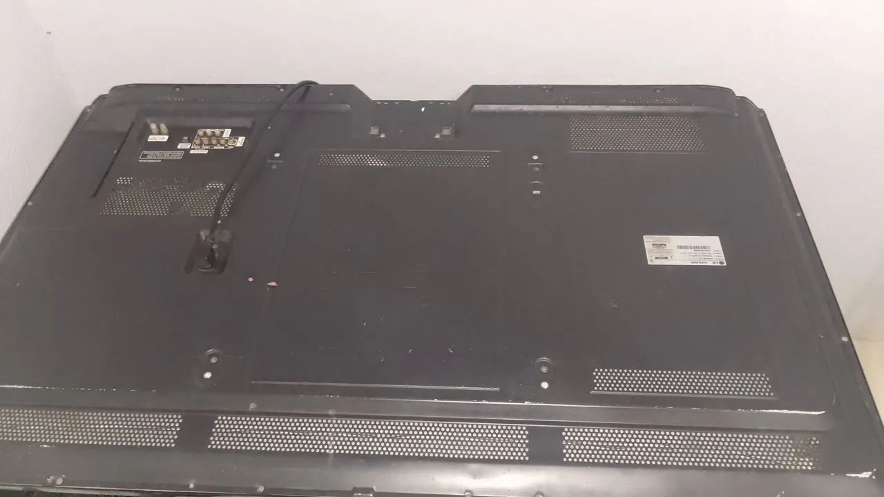Vendo tv LG 50 polegadas pra retirada de peças  - Foto 2
