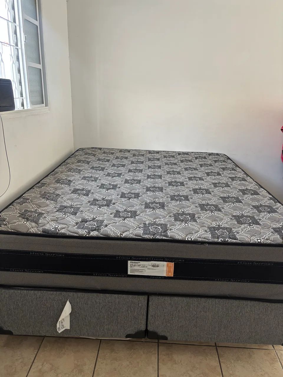 Cama Queen Size 