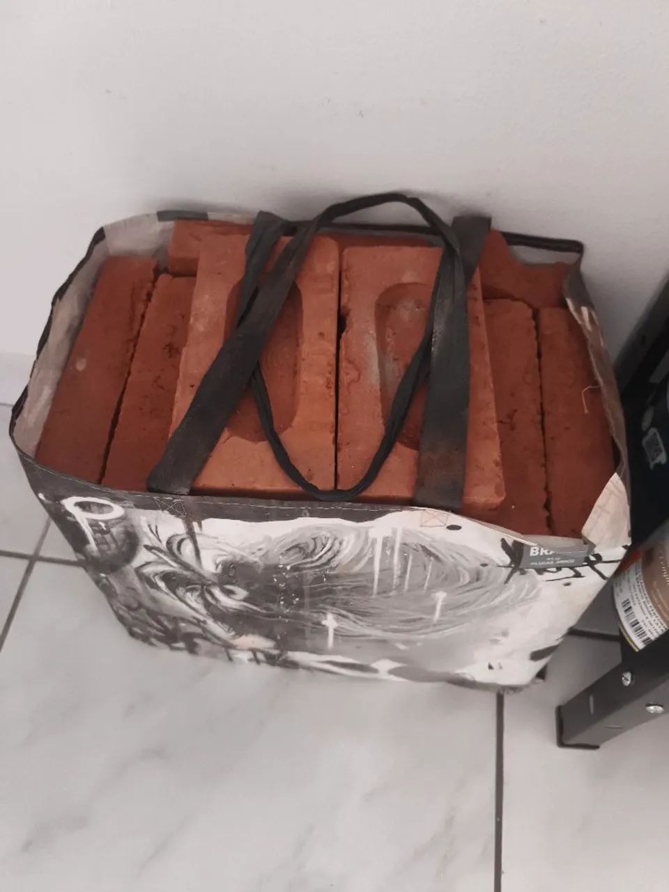 Doação de alguns itens para construção 