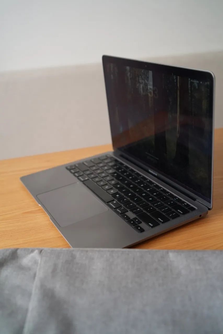 Macbook Air M1, 8gb, Ssd 256gb - Super Conservado Com Capa  - Foto 2