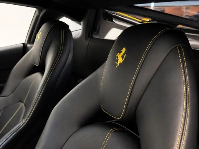 Ferrari F8 TRIBUTO 3.9 V8 720cv, foto 13 de 20