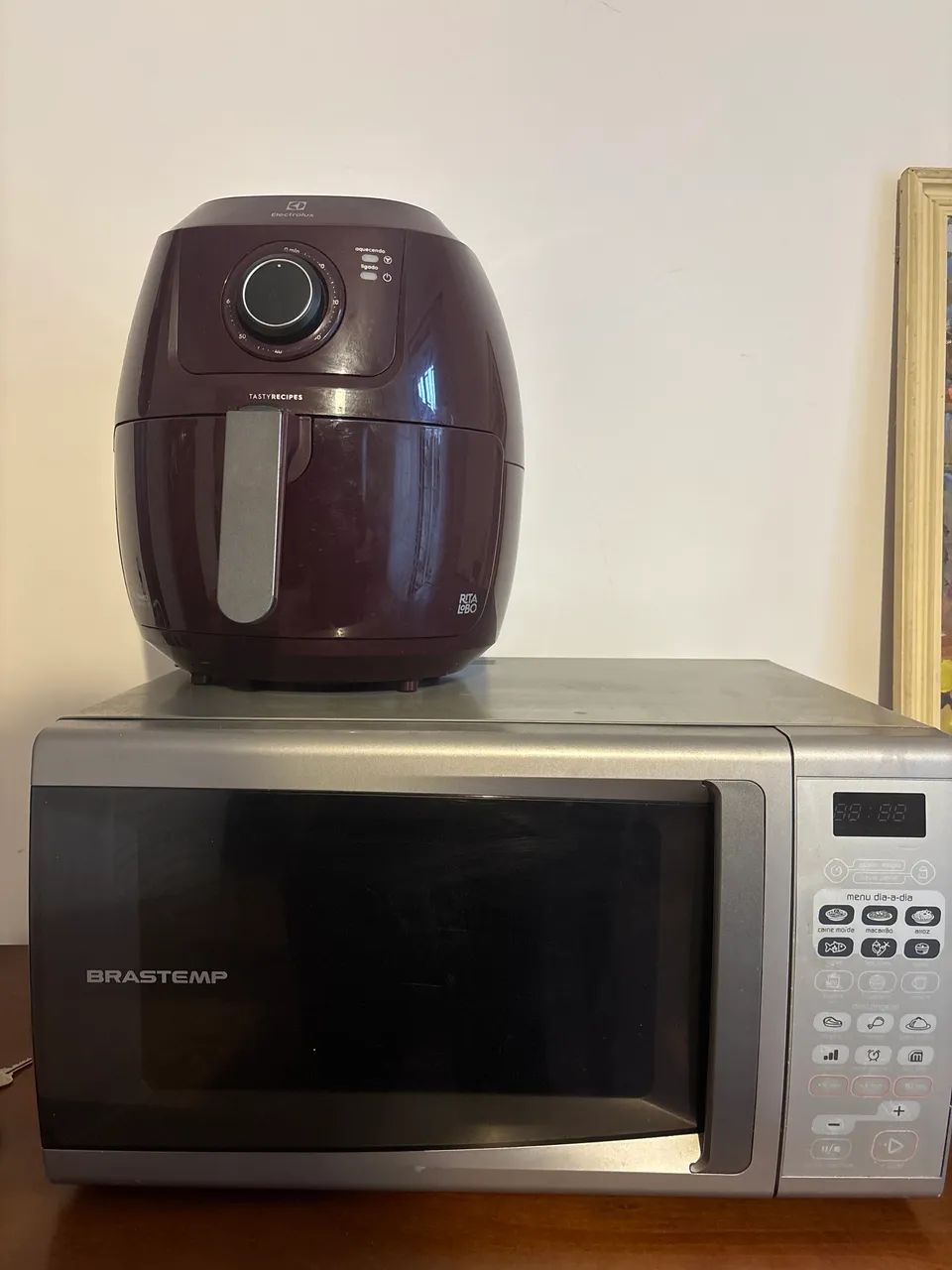 Combo microondas e airfryer