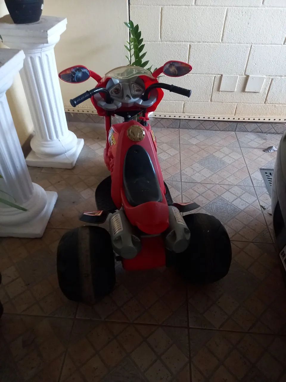 Moto eletrica Bandeirantes