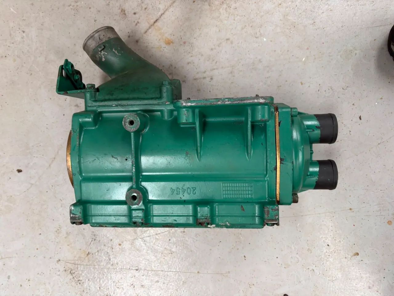 Aftercooler Volvo Penta D6 D4 Completo 21781663 - Foto 2