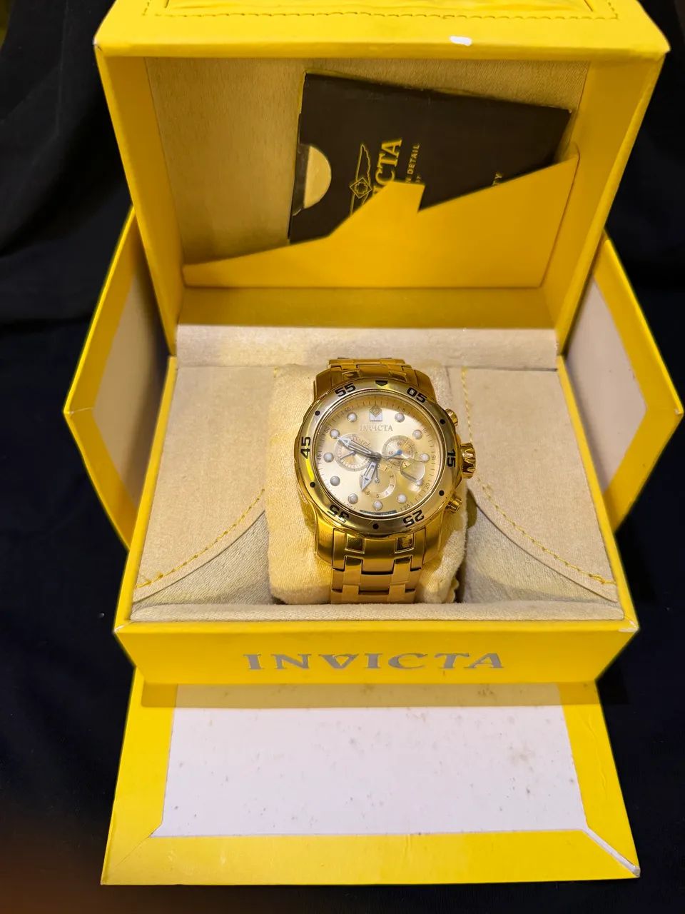 Relógio Invicta Pro Diver Scuba Chronograph, modelo 21924. 