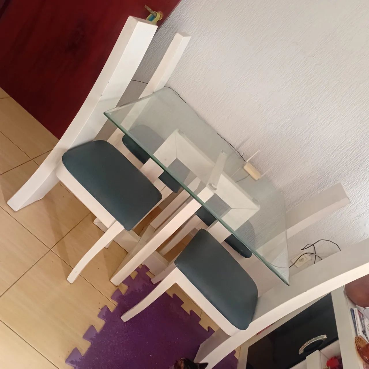 Jogo de mesa de vidro com 4 cadeiras  - Foto 2
