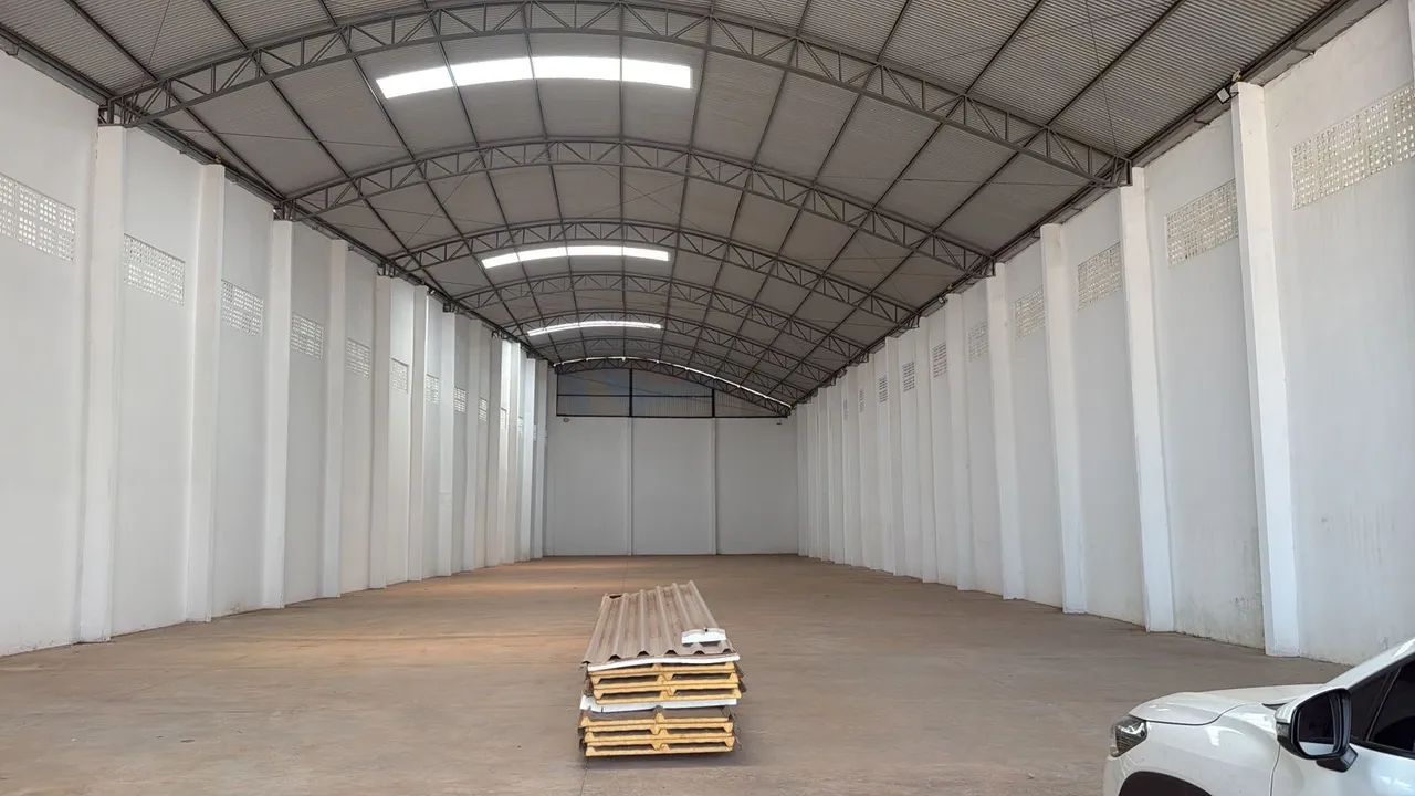 Aluguel Galpão 825 m2 com pátio - Santarém