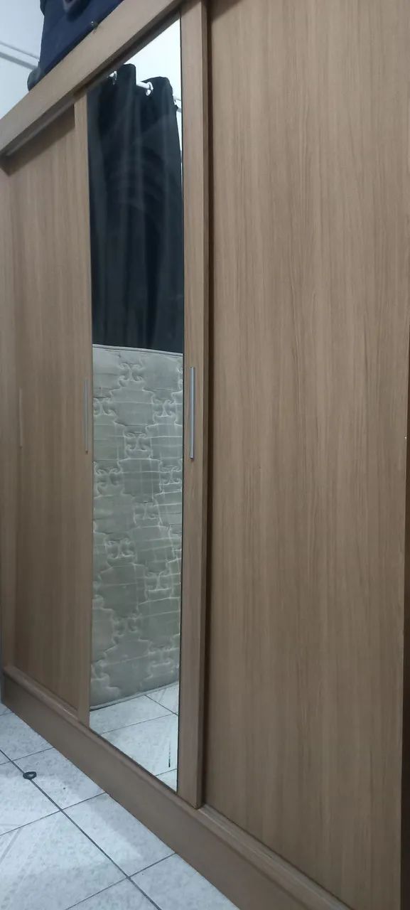 VENDO Guarda Roupas Solteiro semi novo!