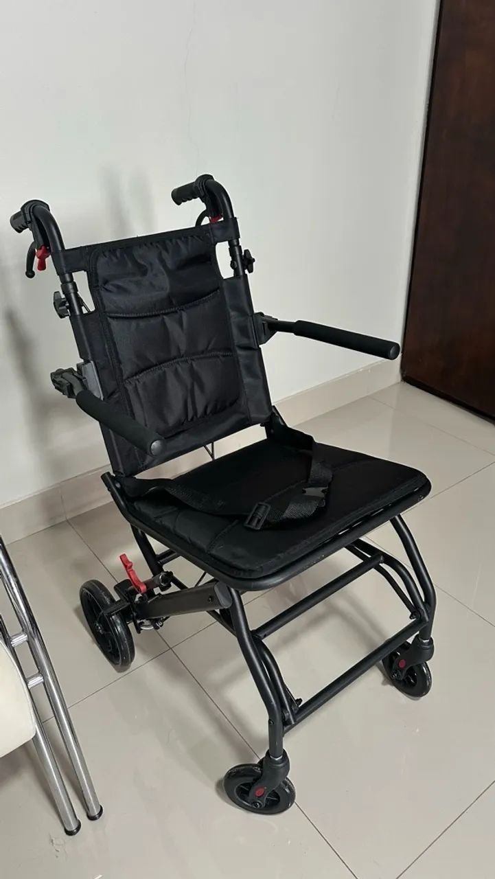 Cadeira de rodas - Foto 4