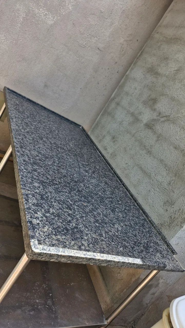 Vendo mesa inox com pedra de marmore  - Foto 2