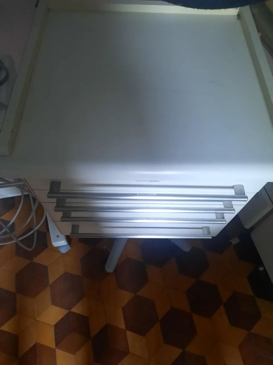 Vendo mocho,carrinho auxiliar e cart ,compressor, caneta alta rotação  - Foto 3