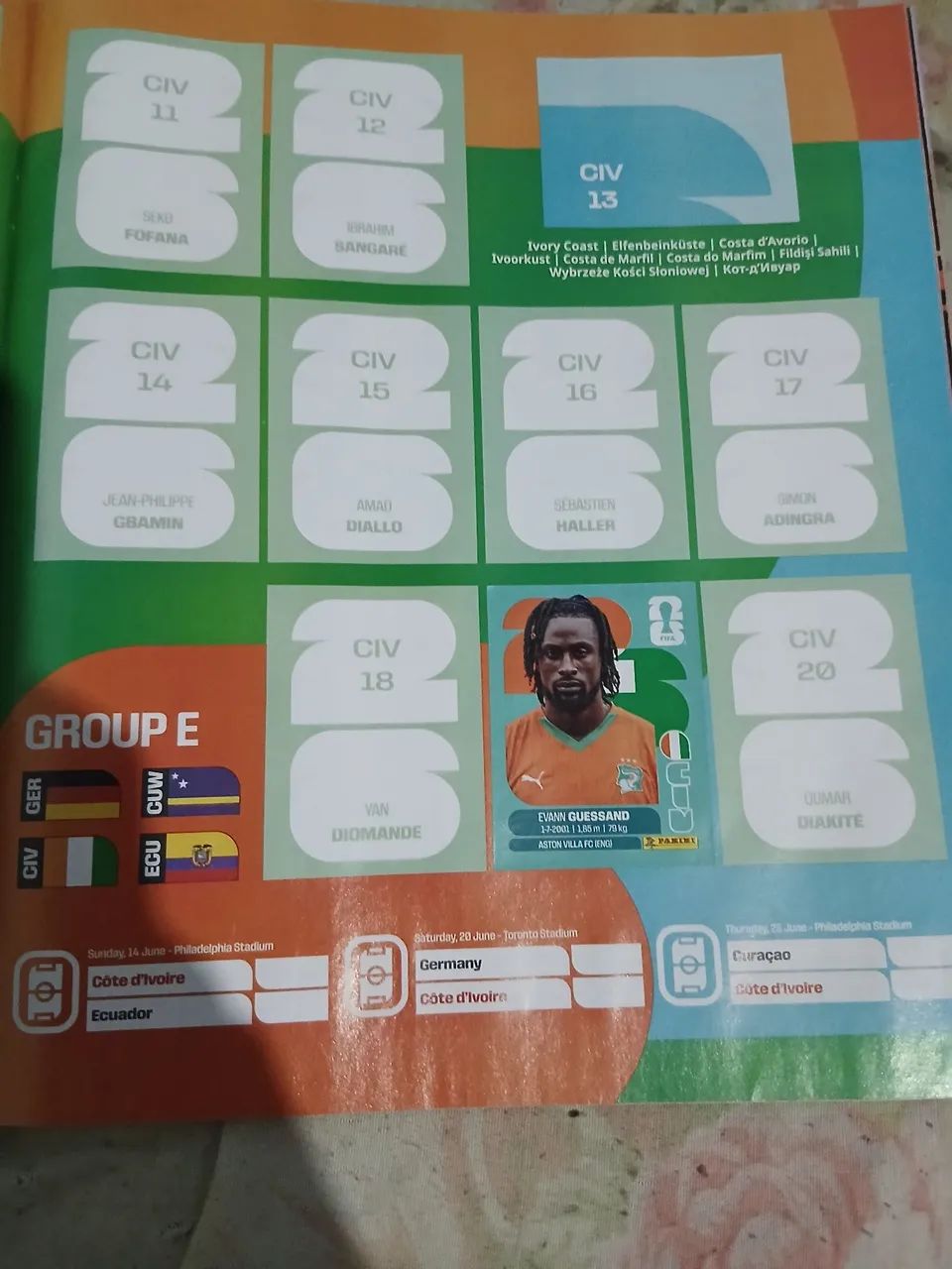 Vendo álbum da copa com algumas figurinhas  - Foto 4