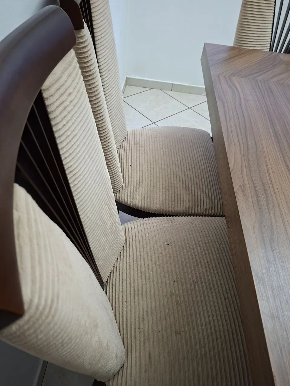 VENDO MESA DE 8 CADEIRAS ( LEIA !!!!!! ) - Foto 5