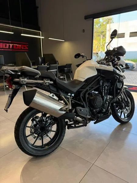 Triumph 1200 Explorer 2015 - 1482891827 | OLX