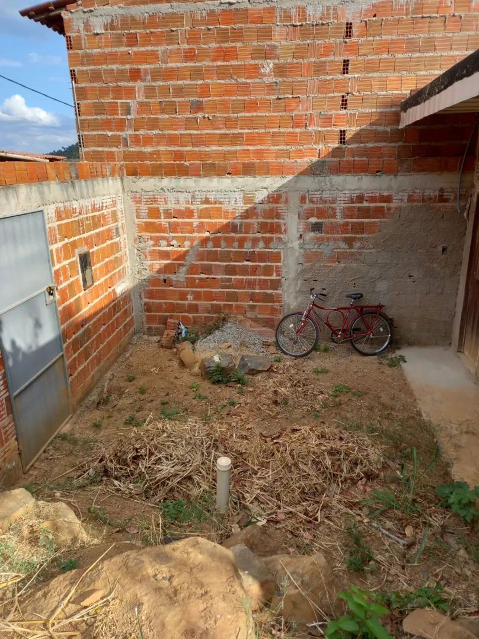 Casa nova com área murada  - Foto 2