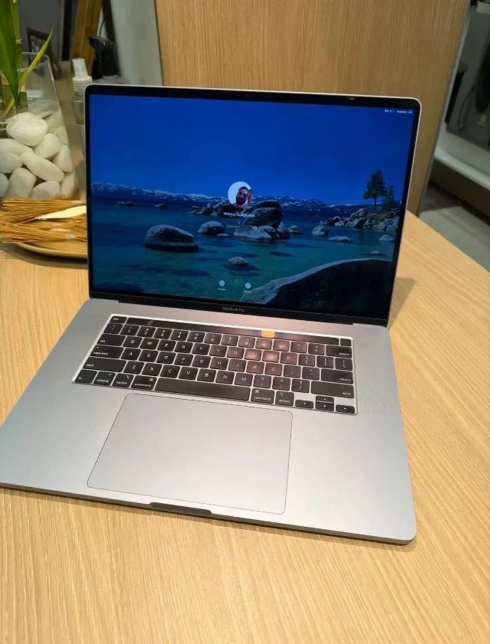 Macbook Pro 2019 i9 32Gb Ram 1TB SSD MT Novo! Tudo 100