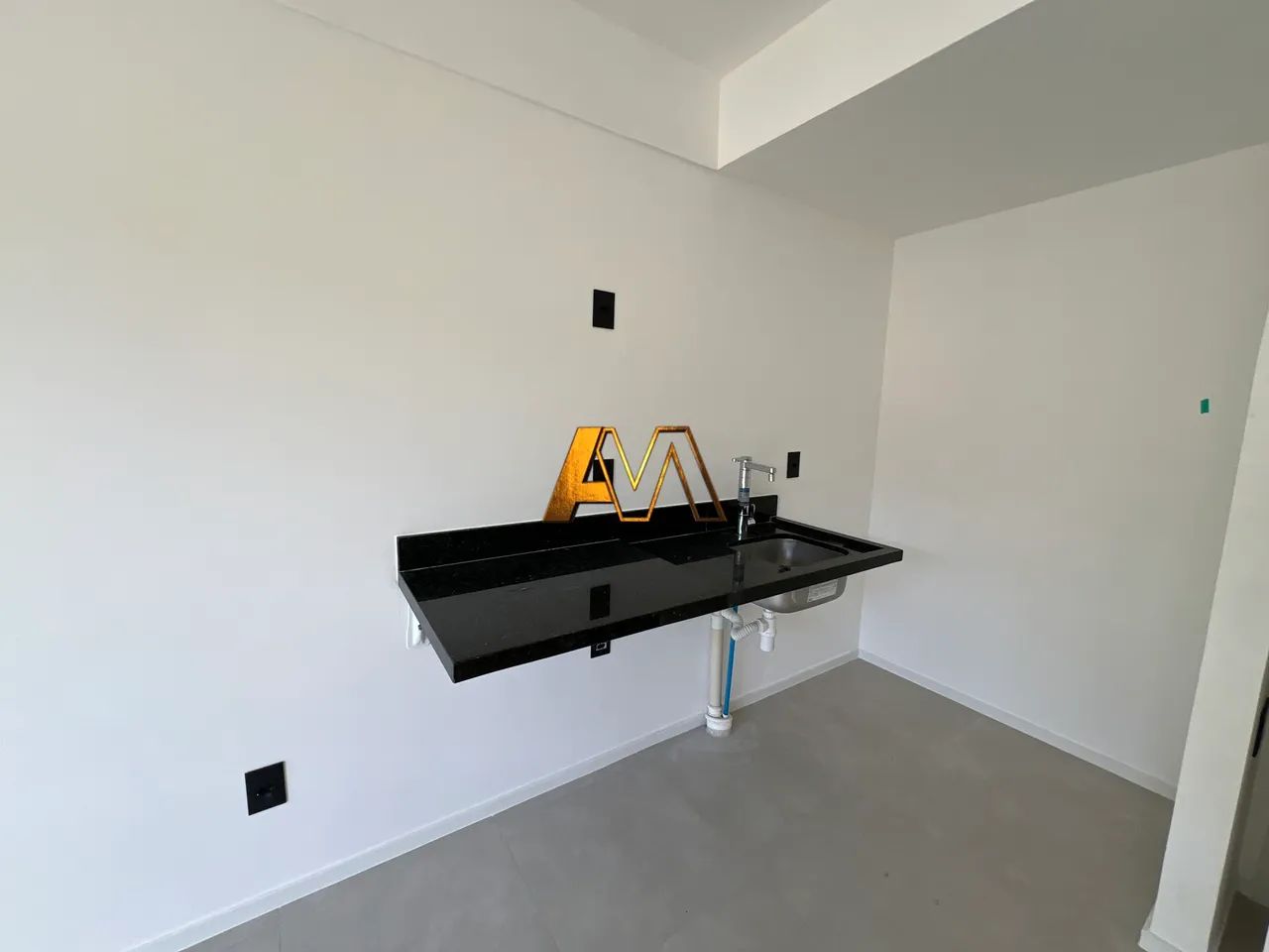 APTO QUARTO E SALA PROXIMO A PRAIA DA ONDINA - Foto 4