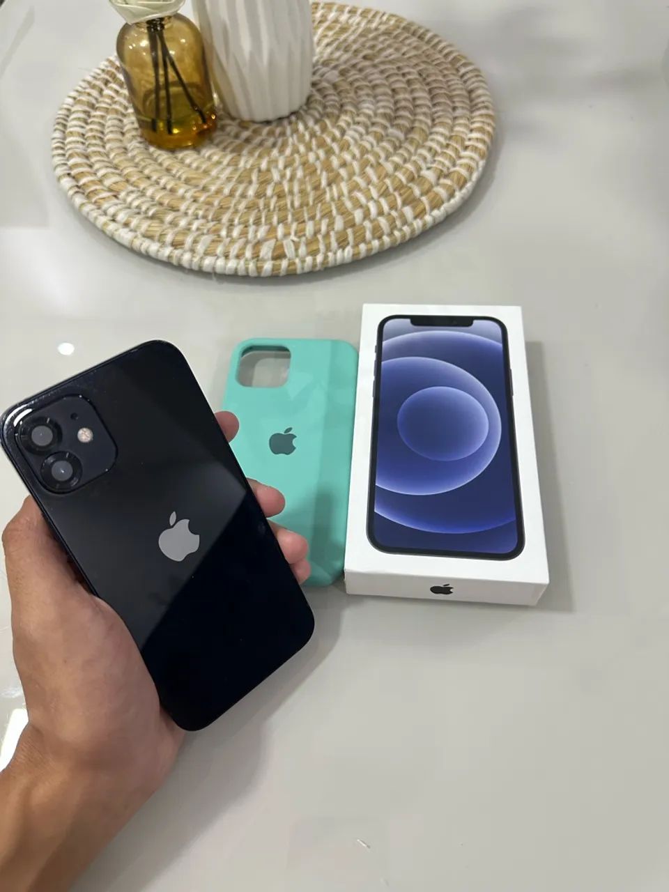 vendo iphone 12 preto com caixa - Foto 2