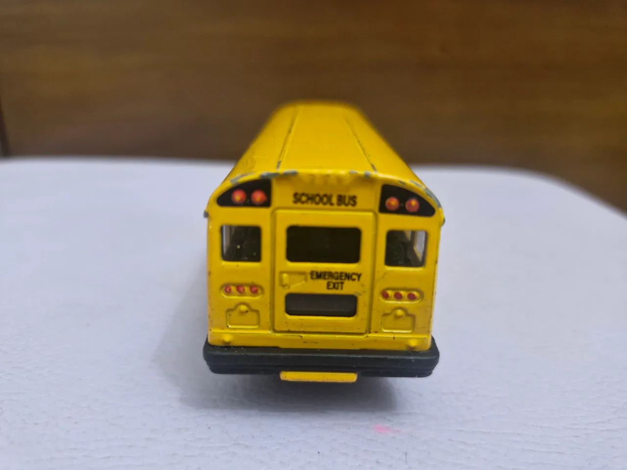 Miniatura ônibus escolar de metal - Foto 4