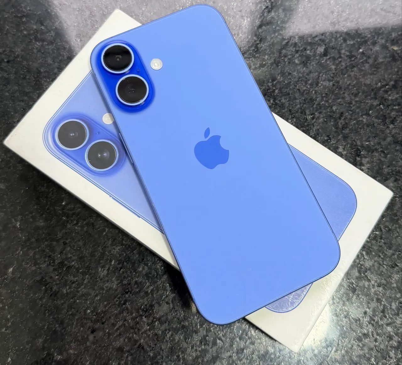 iPhone 16 Azul 
