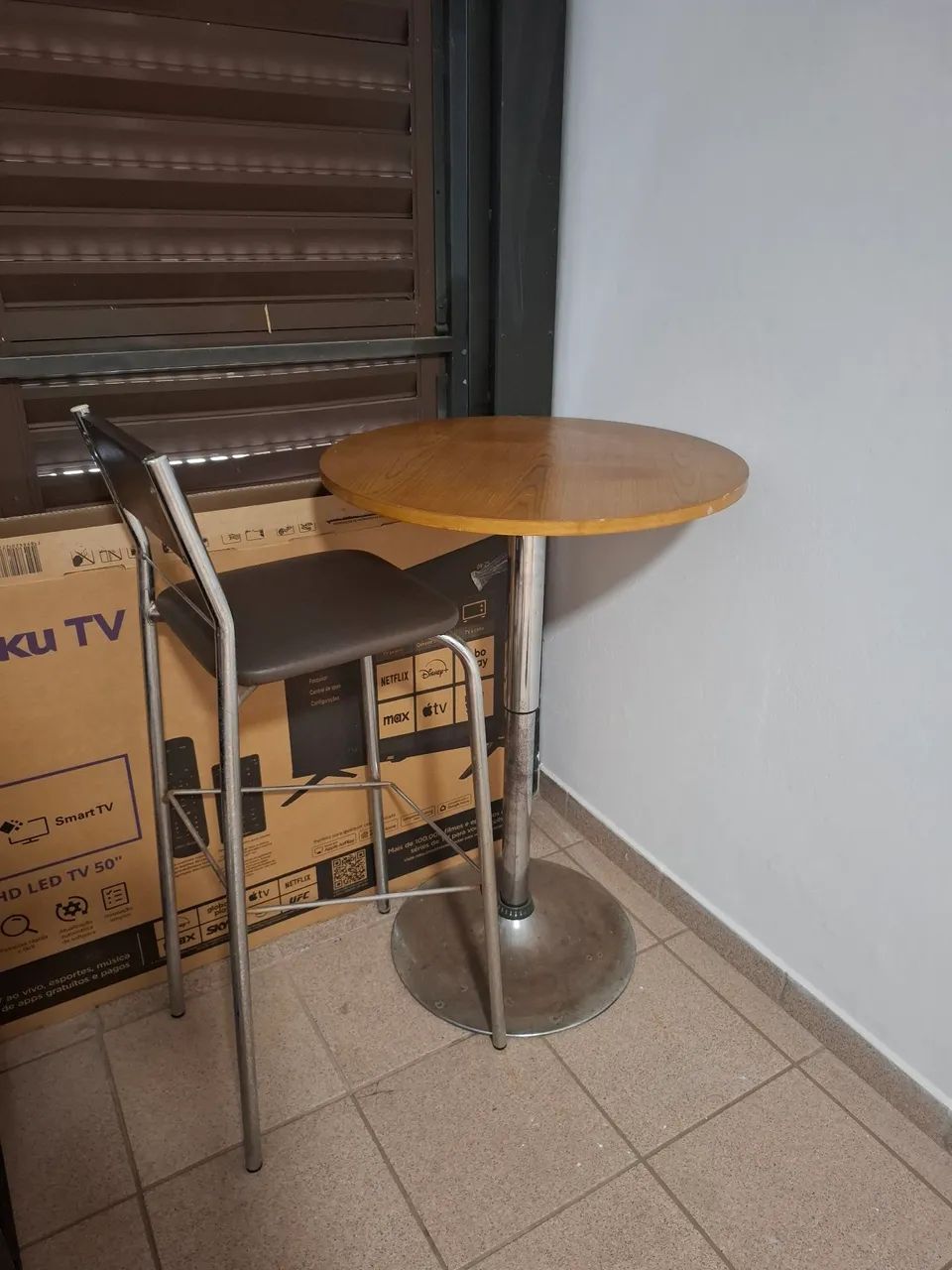 Kit Mesa bistro e banqueta em Areias 