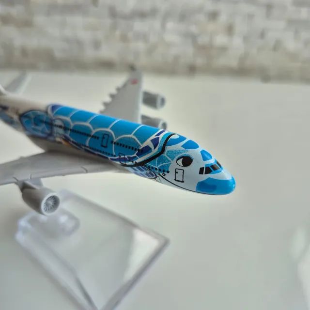 Miniatura De Avião Airbus A380 Ana Japan Airlines Turtle 16cm em