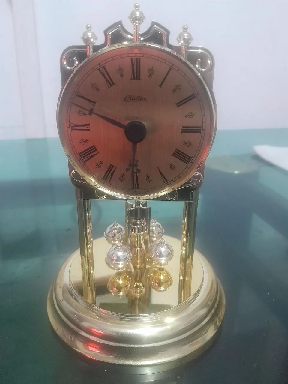 Relogio mesa cupula quartz  pendulo funcionando