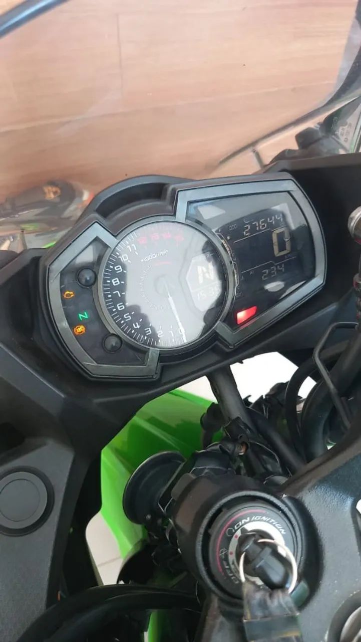 Kawasaki Ninja 400 - Foto 4
