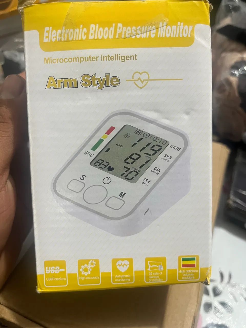 Aparelho de Pressão Digital de Braço - Automático com Memória e Visor LCD